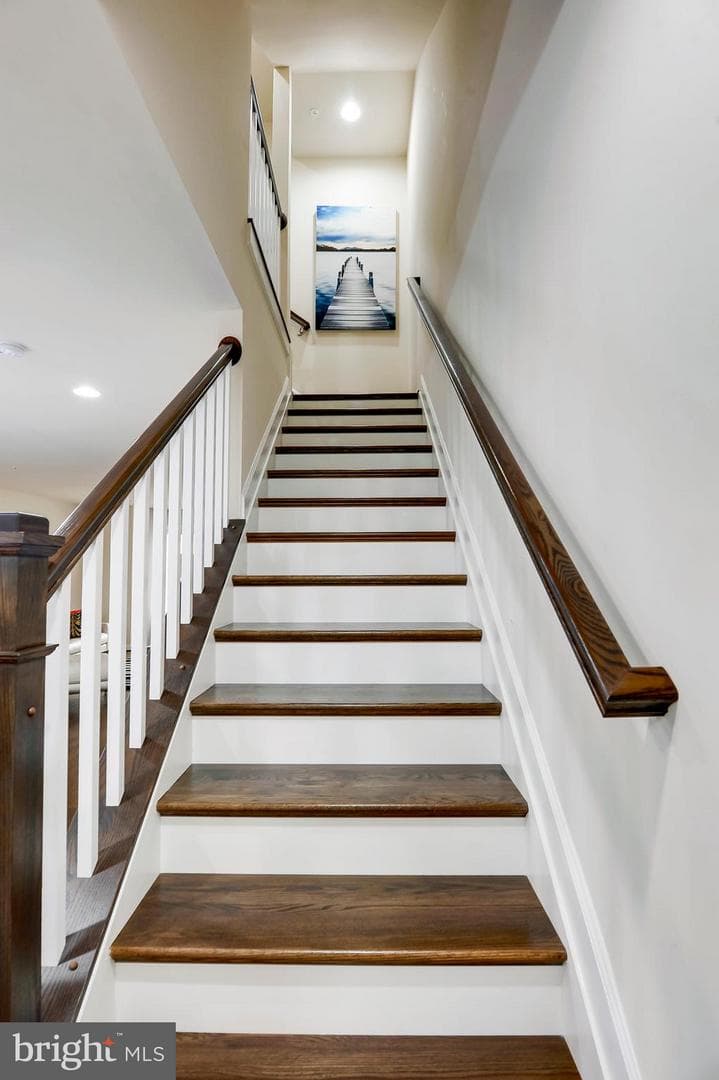 520 Harborview Drive photo 15