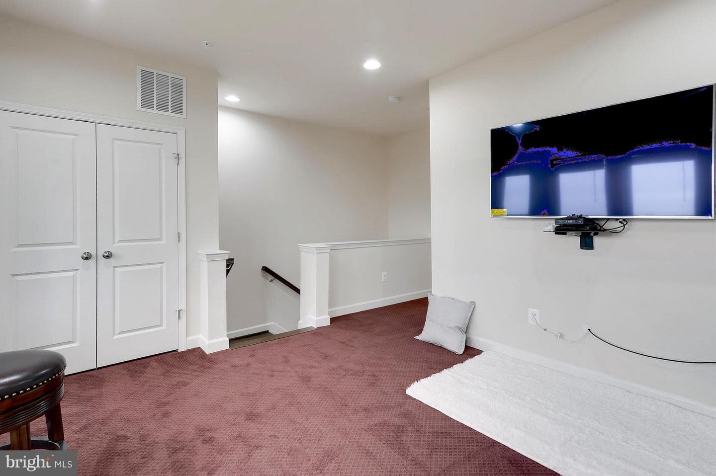 520 Harborview Drive photo 26