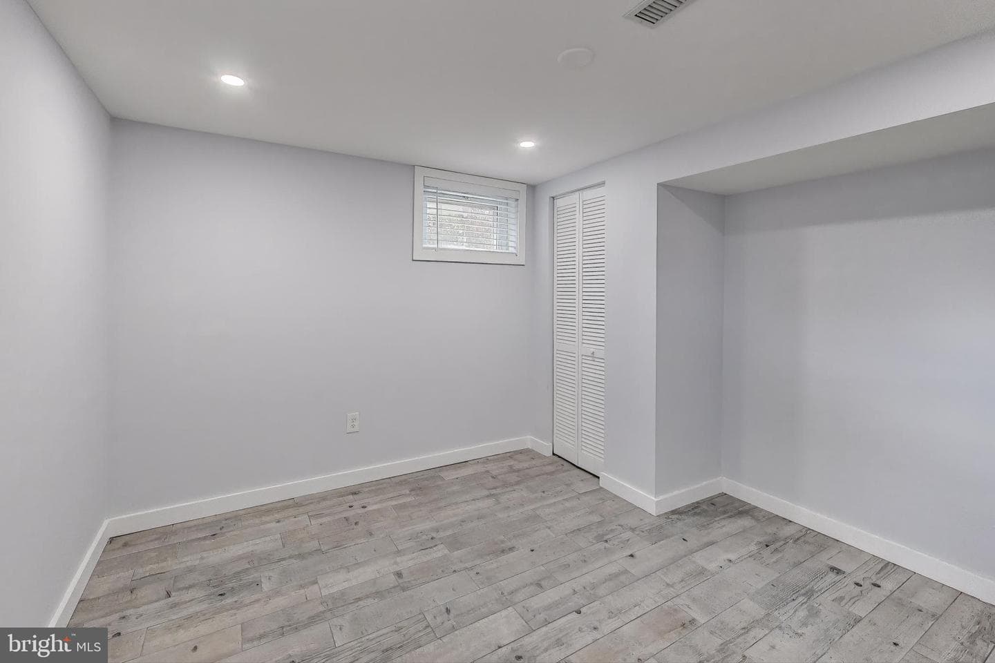 9413 Van Buren Street photo 22