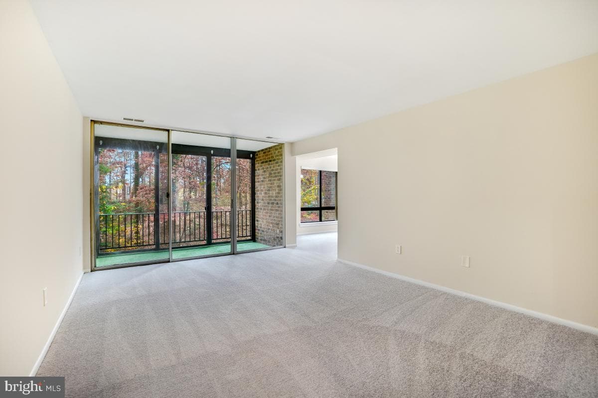 8475 Greenbelt Road photo 1