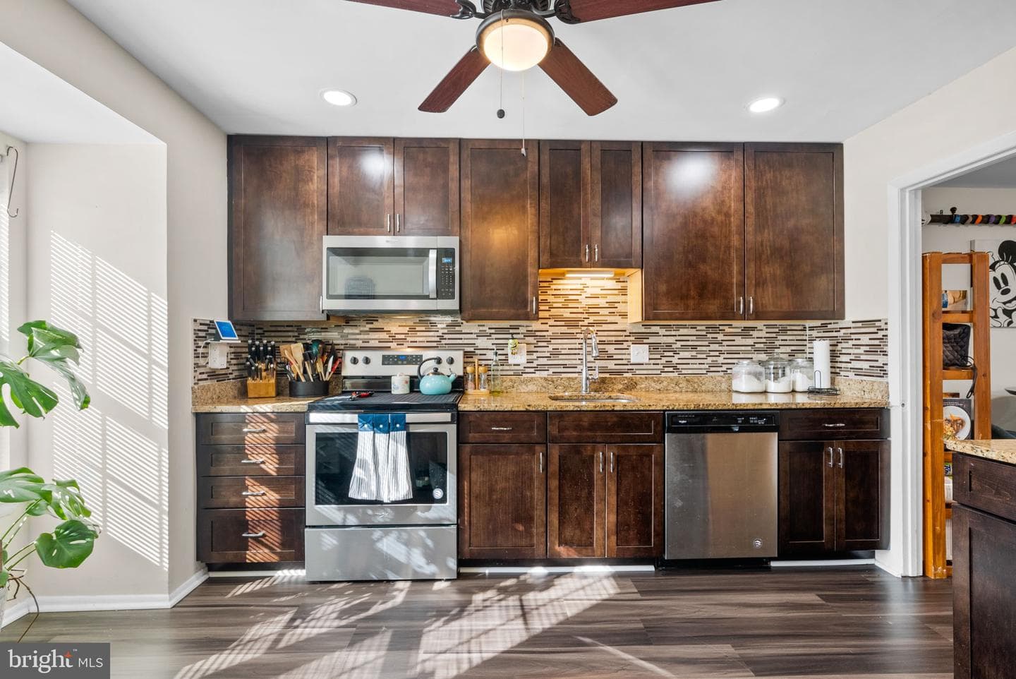 8112 Fenwick Court photo 4