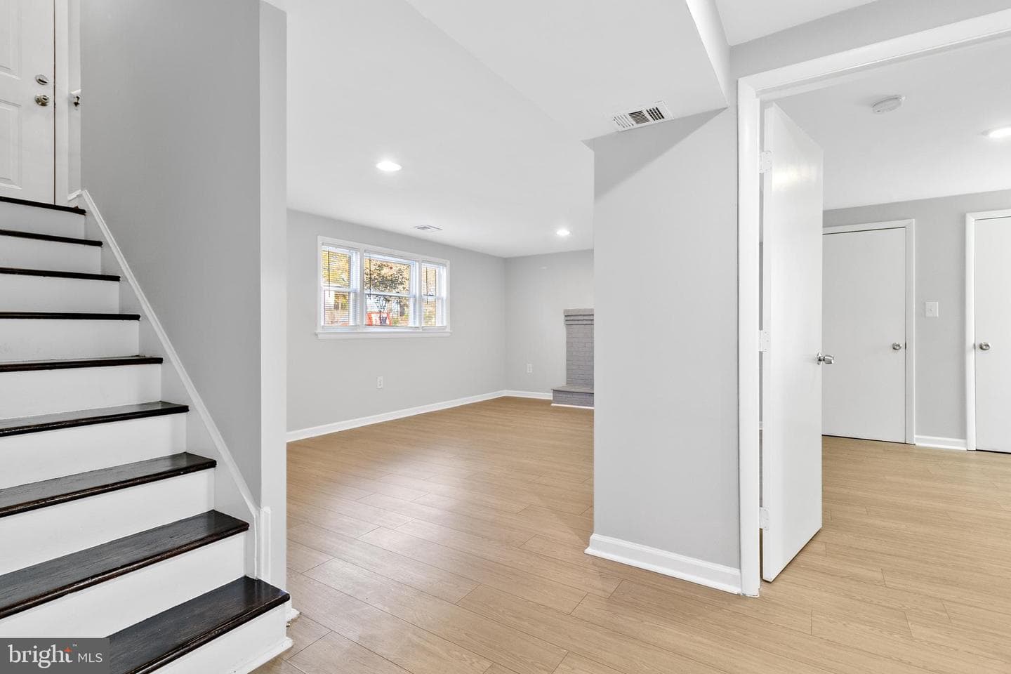 710 Iona Terrace photo 13
