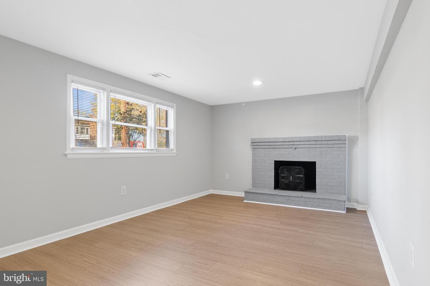710 Iona Terrace photo 14