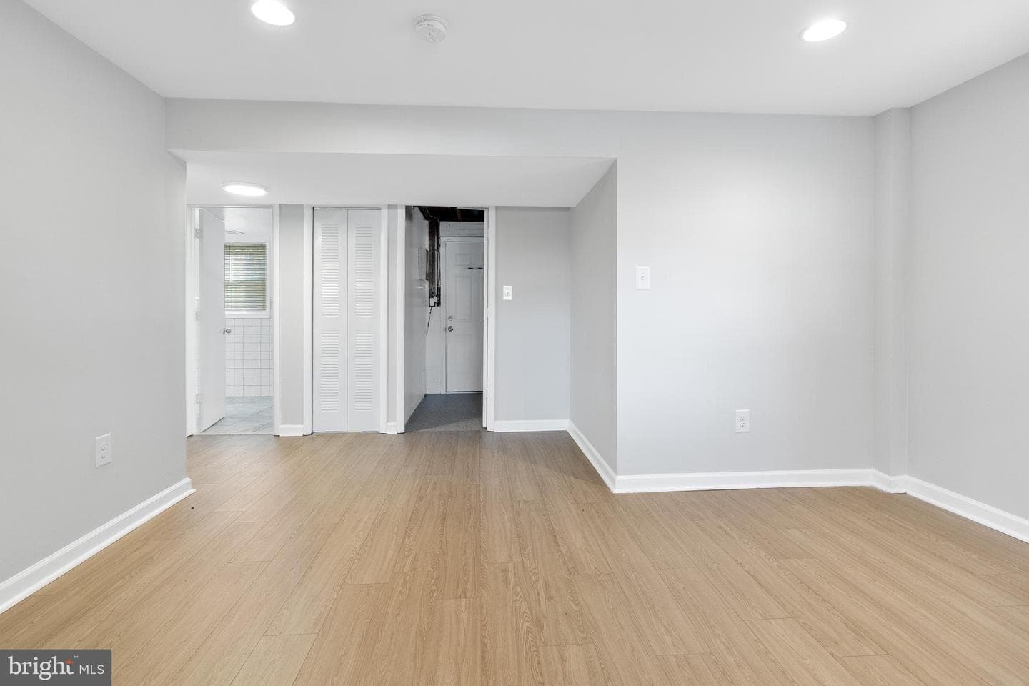 710 Iona Terrace photo 20