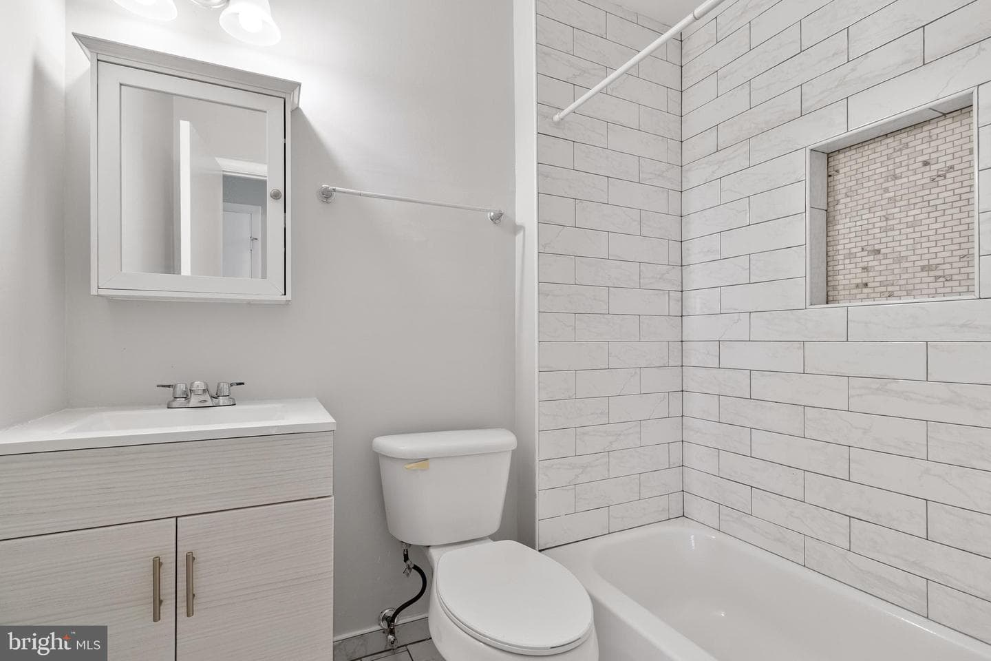 710 Iona Terrace photo 6