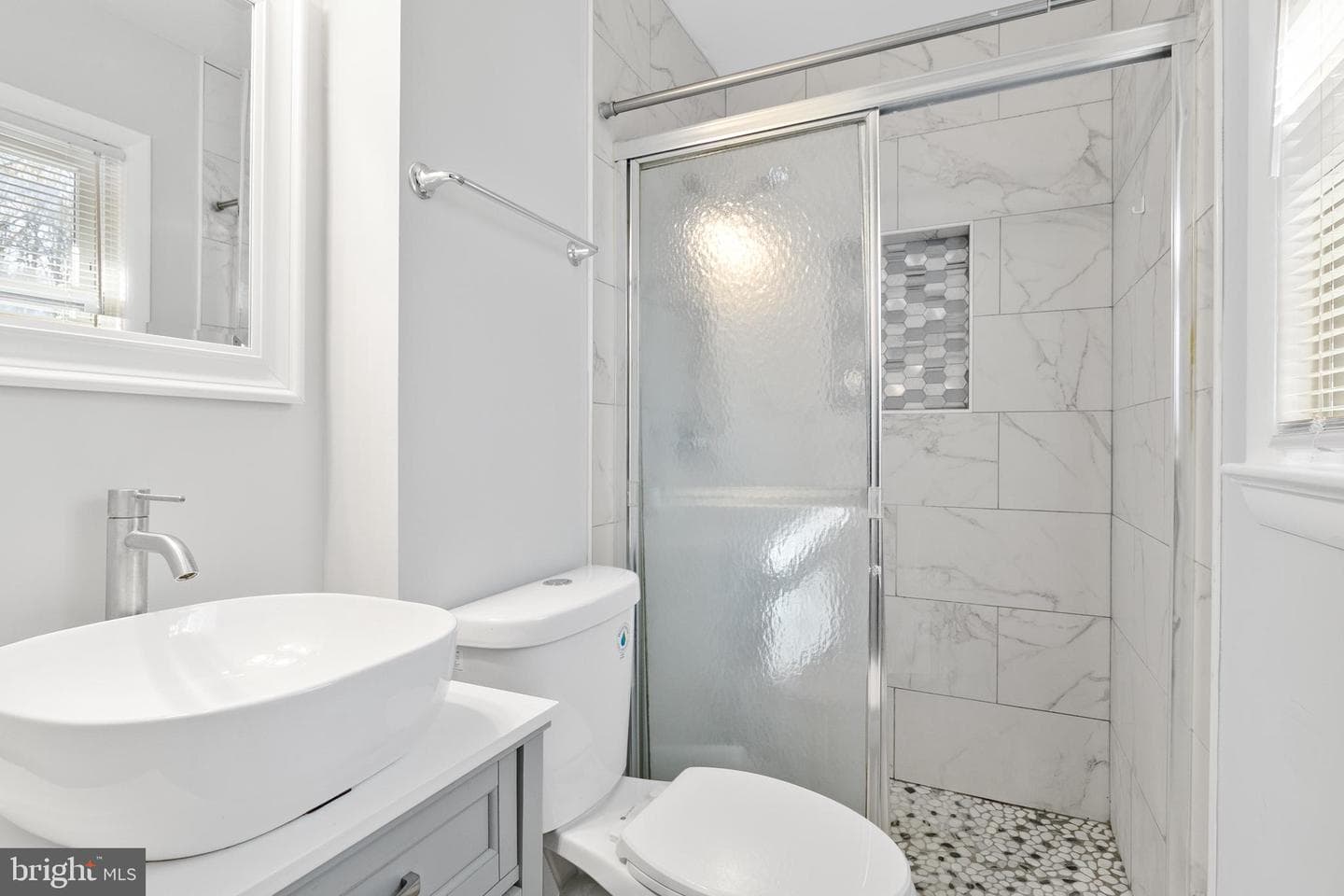 710 Iona Terrace photo 8