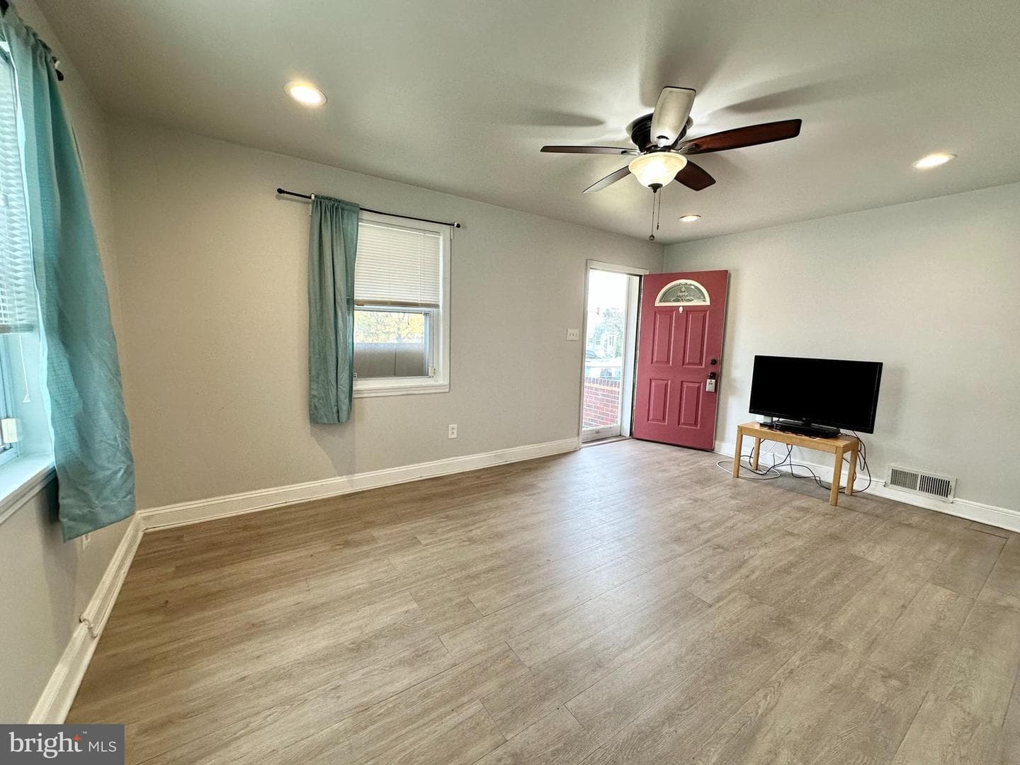 3418 63rd Avenue photo 6