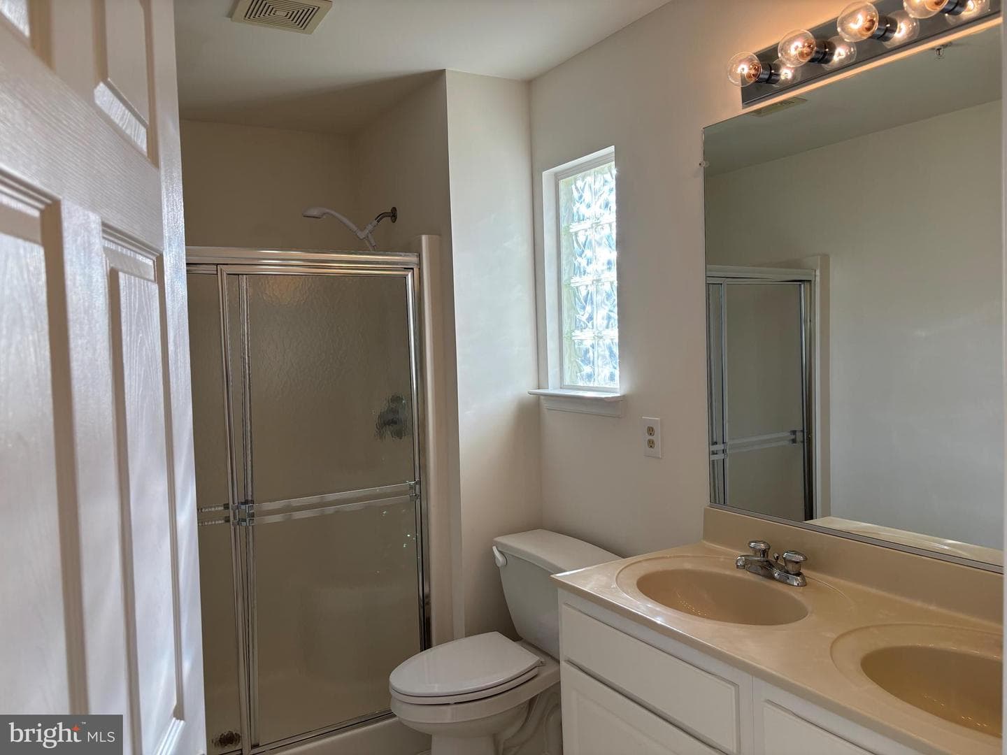 7403 Berryleaf Drive photo 12