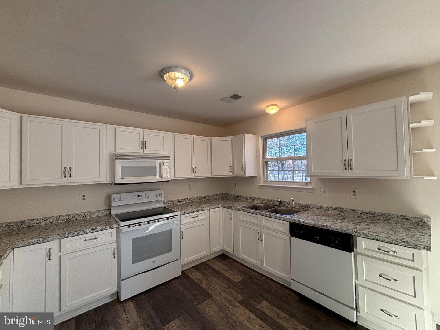 7403 Berryleaf Drive photo 7