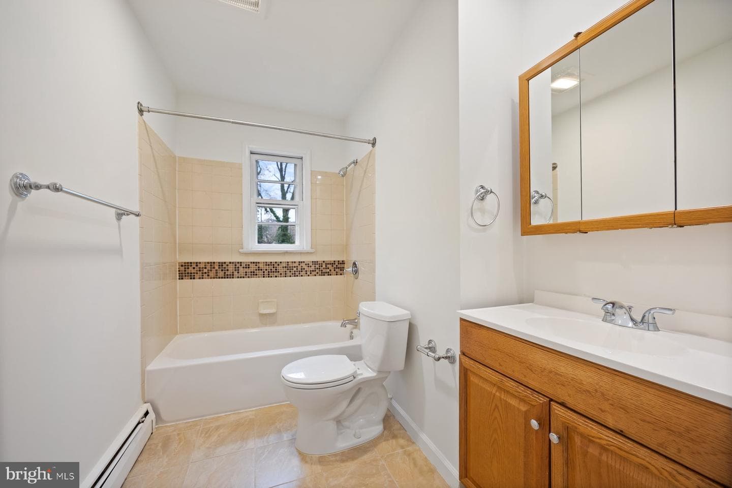 26 Lakeside Drive photo 18