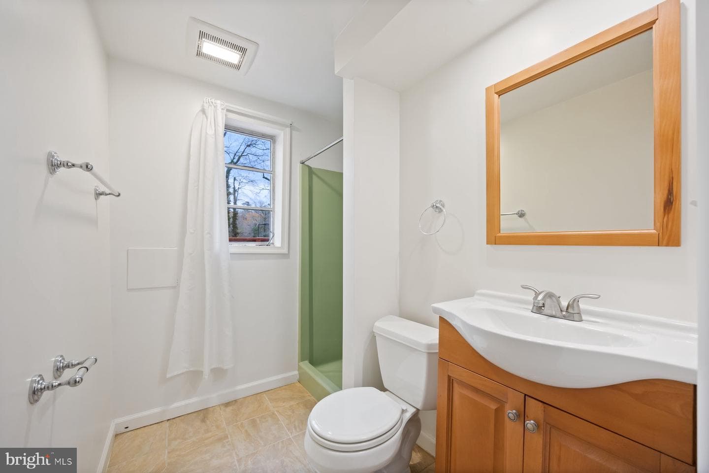 26 Lakeside Drive photo 31