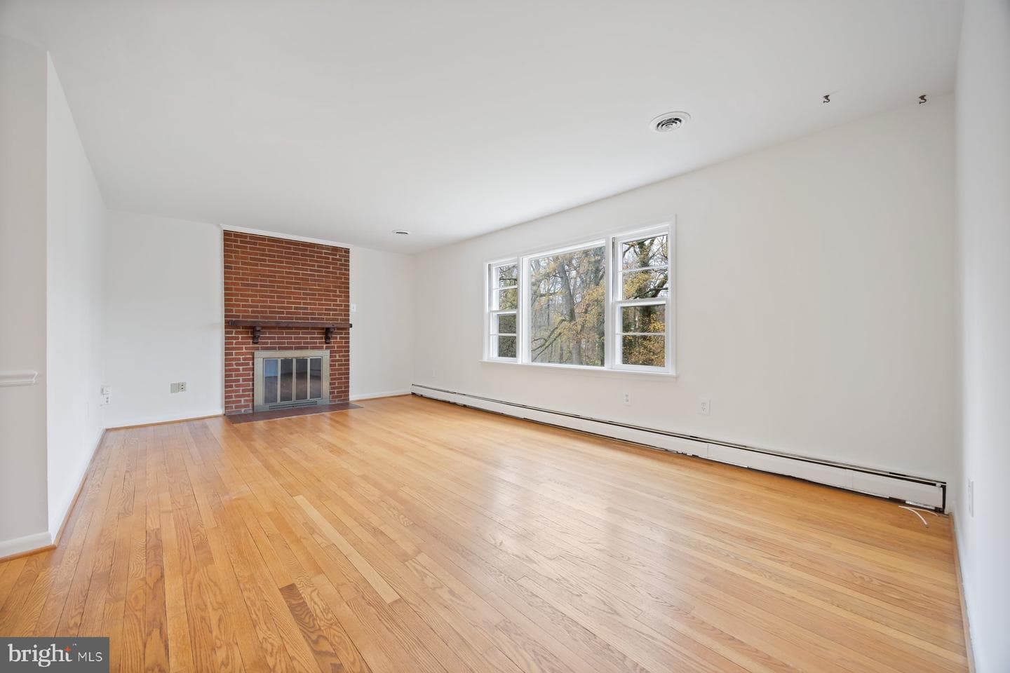 26 Lakeside Drive photo 4
