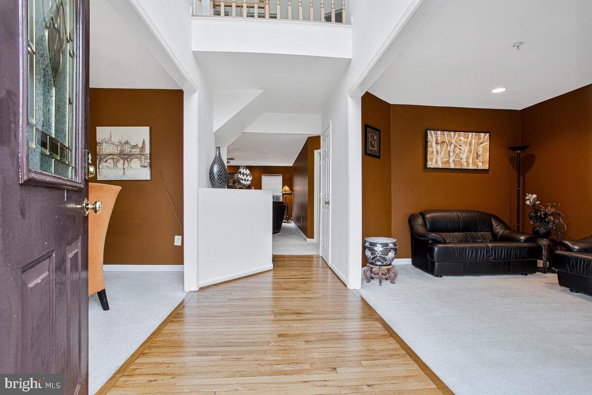 15208 Dalebrooke Drive photo 2