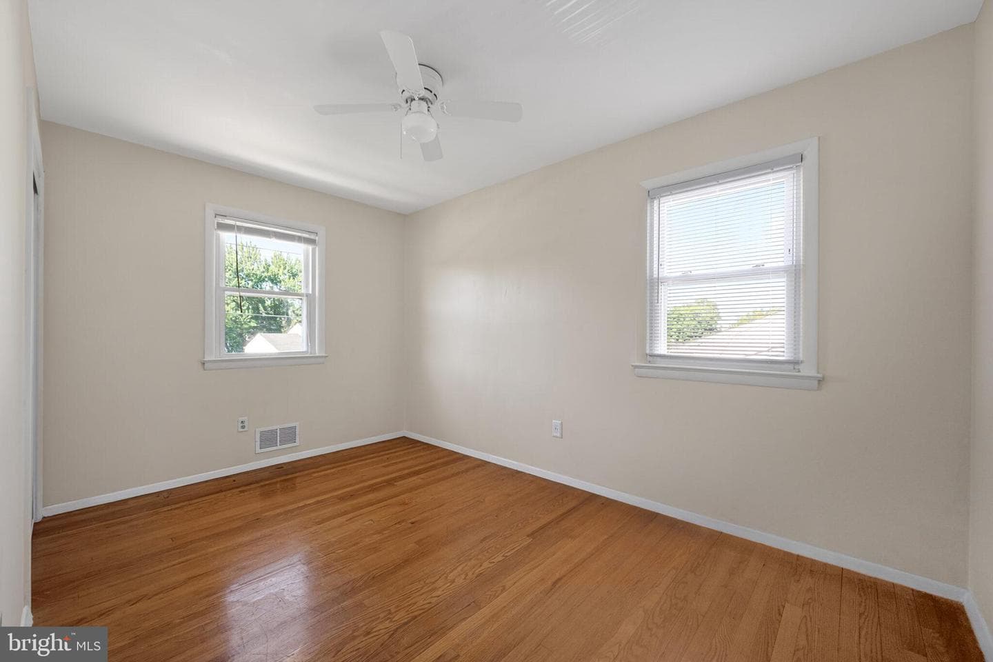 7507 Dover Lane photo 15