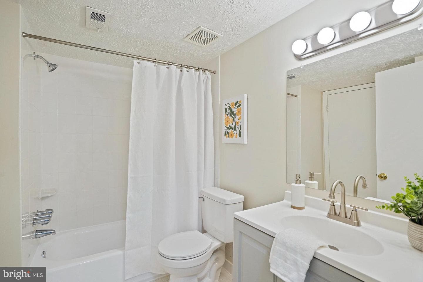 7712 Hanover Parkway #104 photo 17