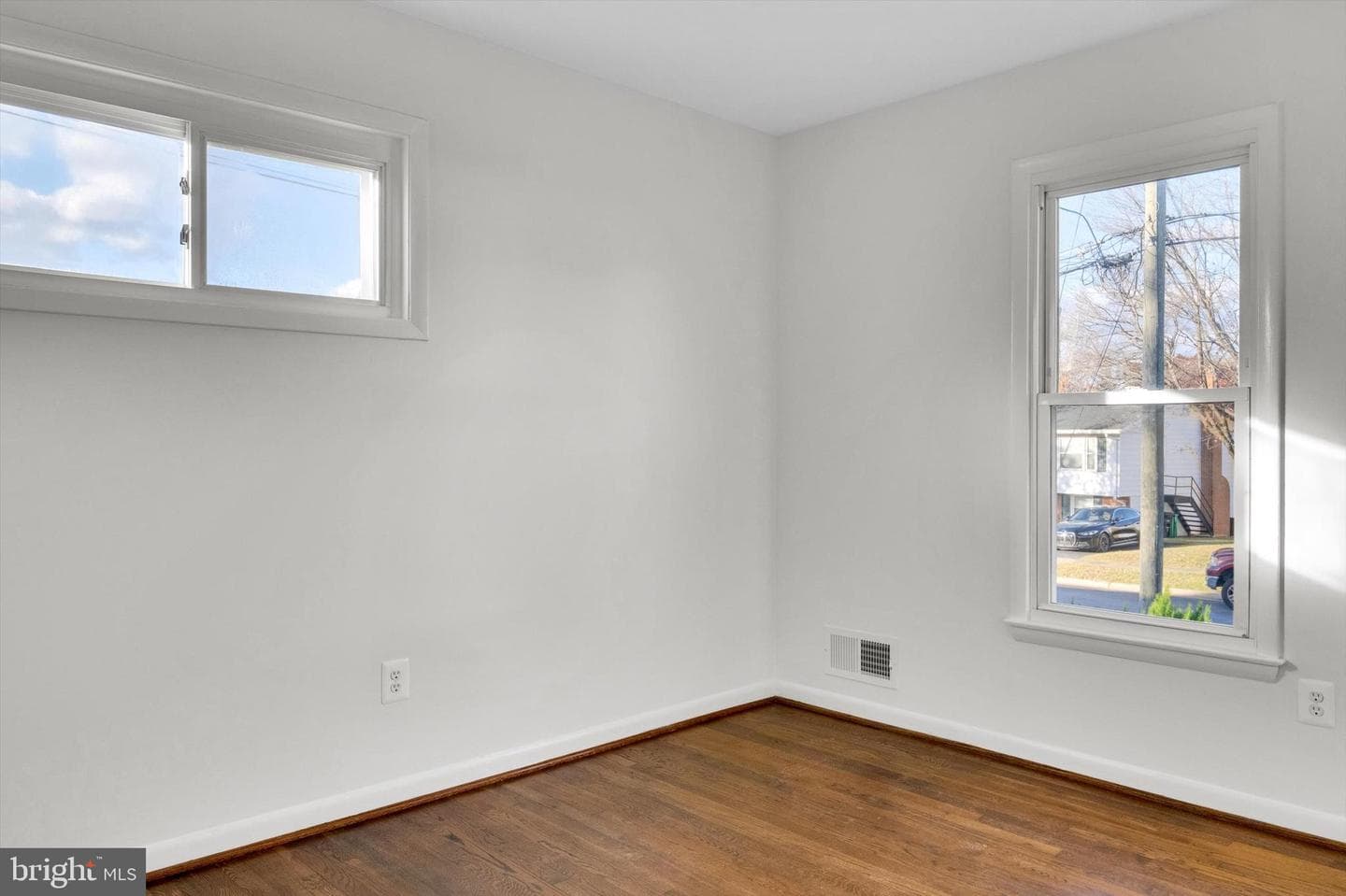 4224 Kinmount Road photo 23