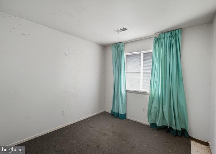 2409 Mary Place photo 13