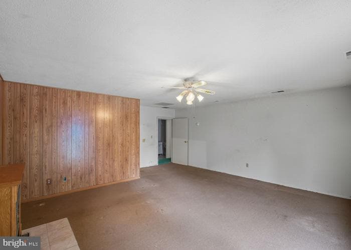 2409 Mary Place photo 7