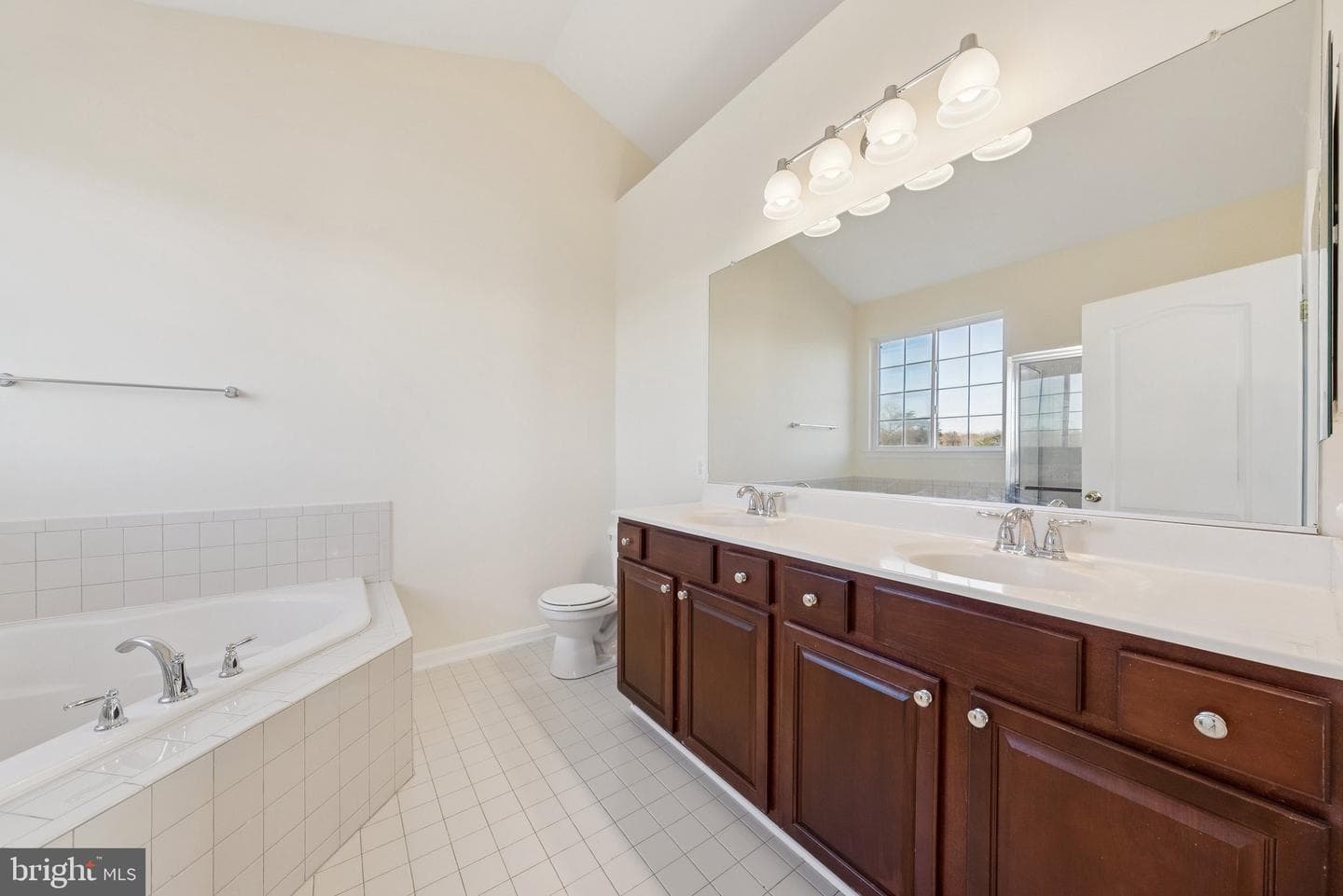 4233 Talmadge Circle photo 13