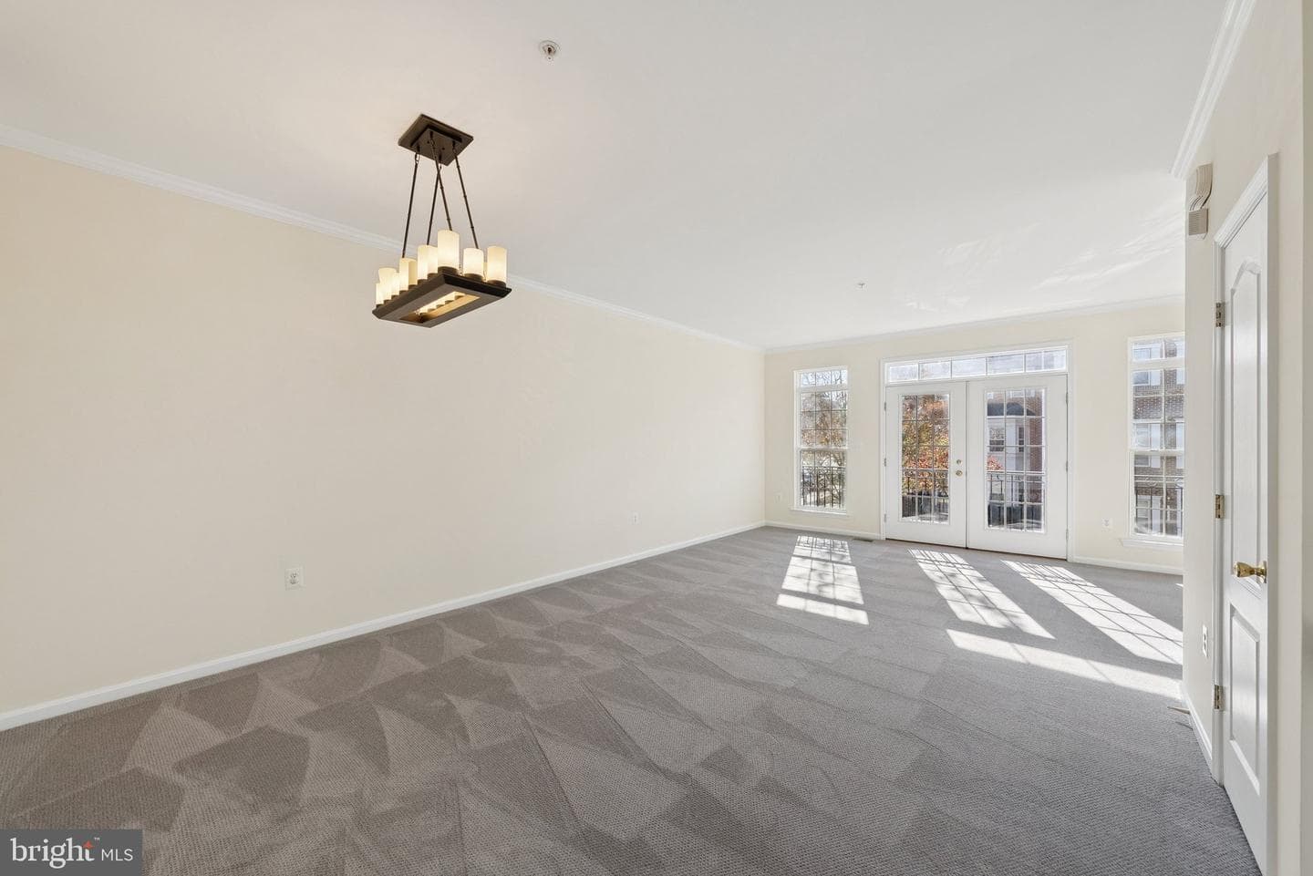 4233 Talmadge Circle photo 9