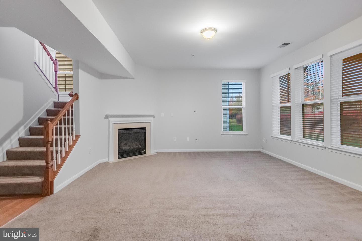 5711 Lanier Avenue photo 13