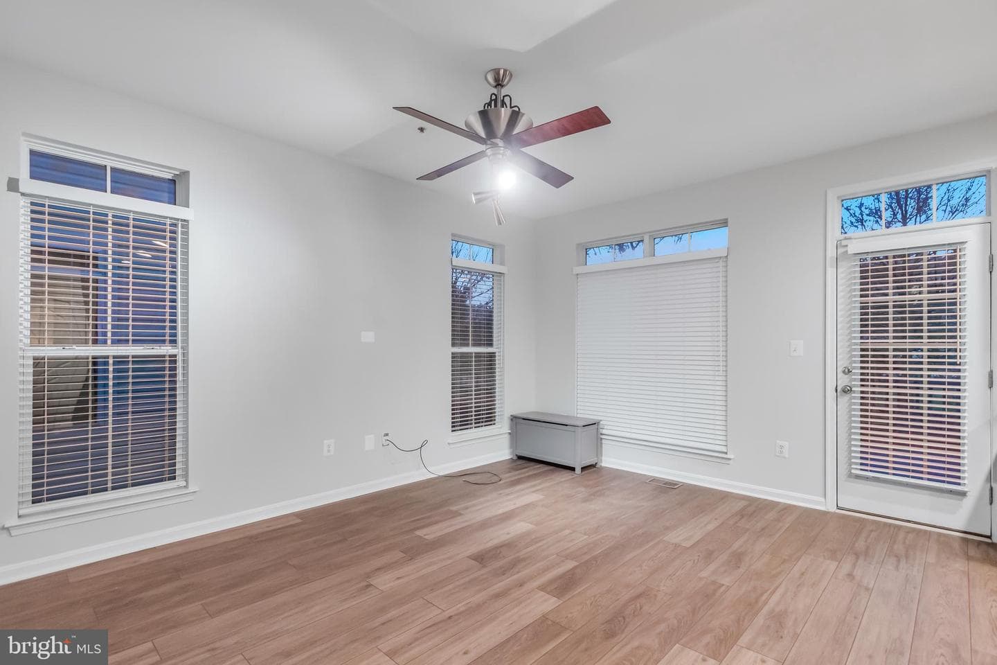 5711 Lanier Avenue photo 19