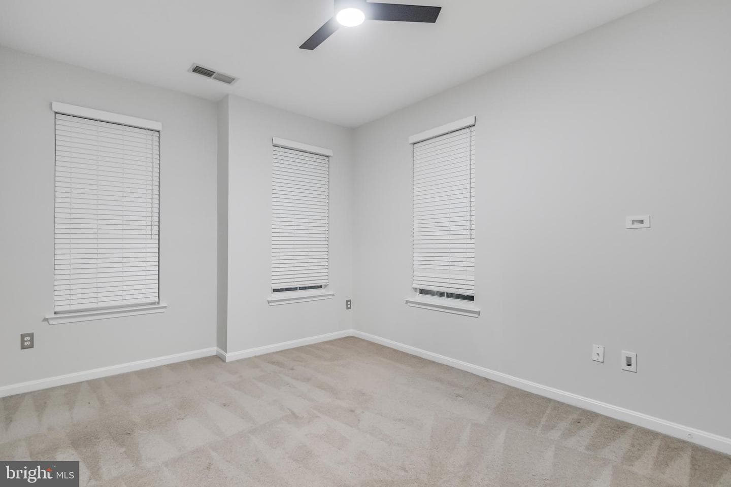 5711 Lanier Avenue photo 39