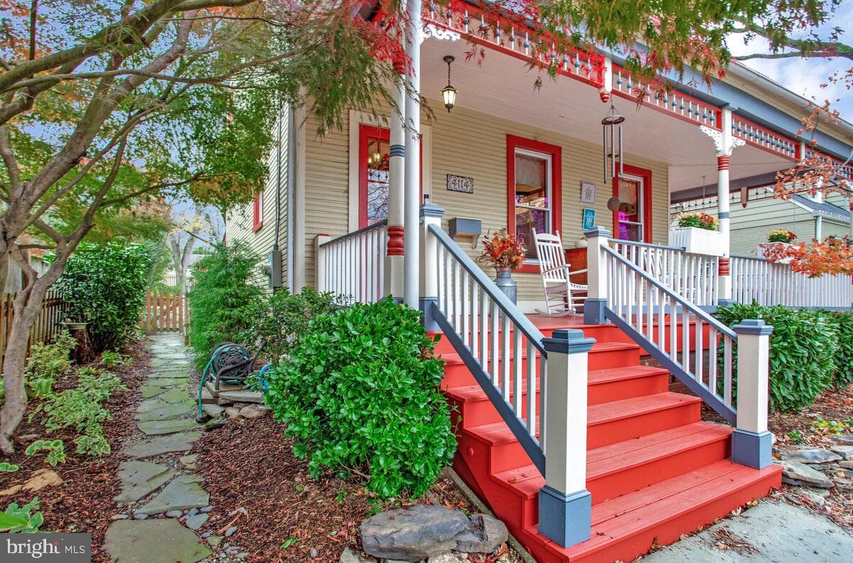 4114 Farragut Street photo 2