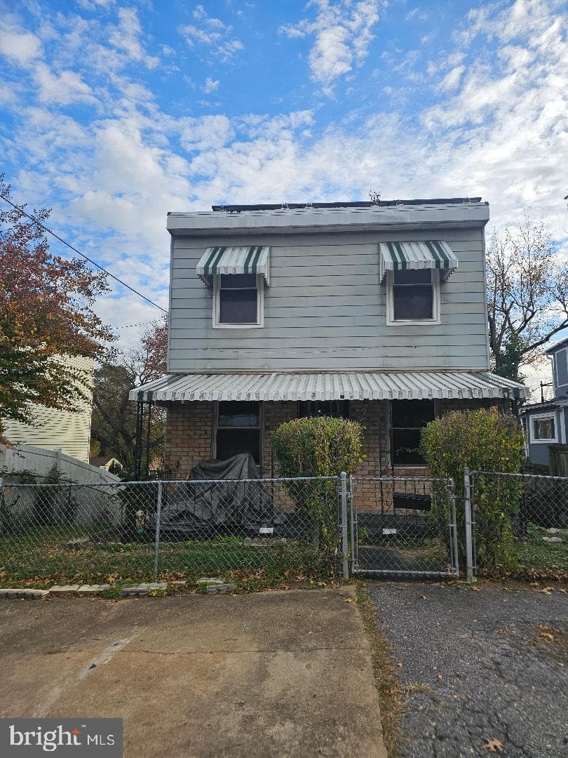 5919 Crown Street photo 1