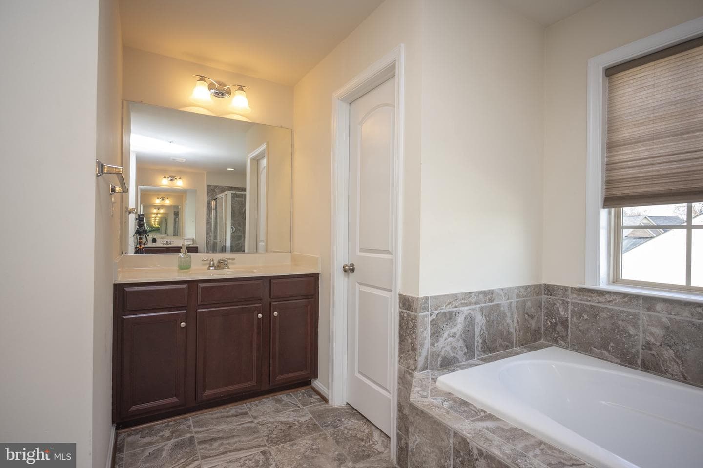 2703 Swann Wing Court photo 22