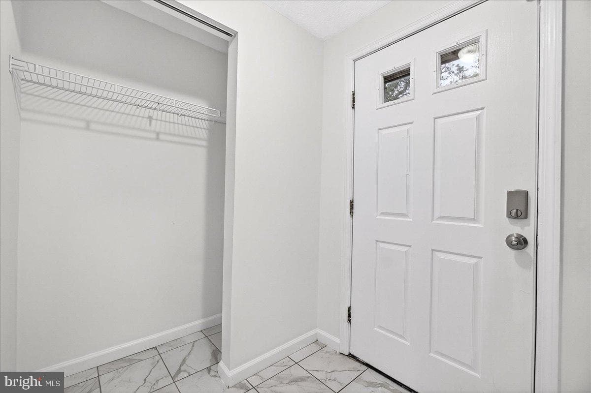 11400 Horse Soldier Place photo 4