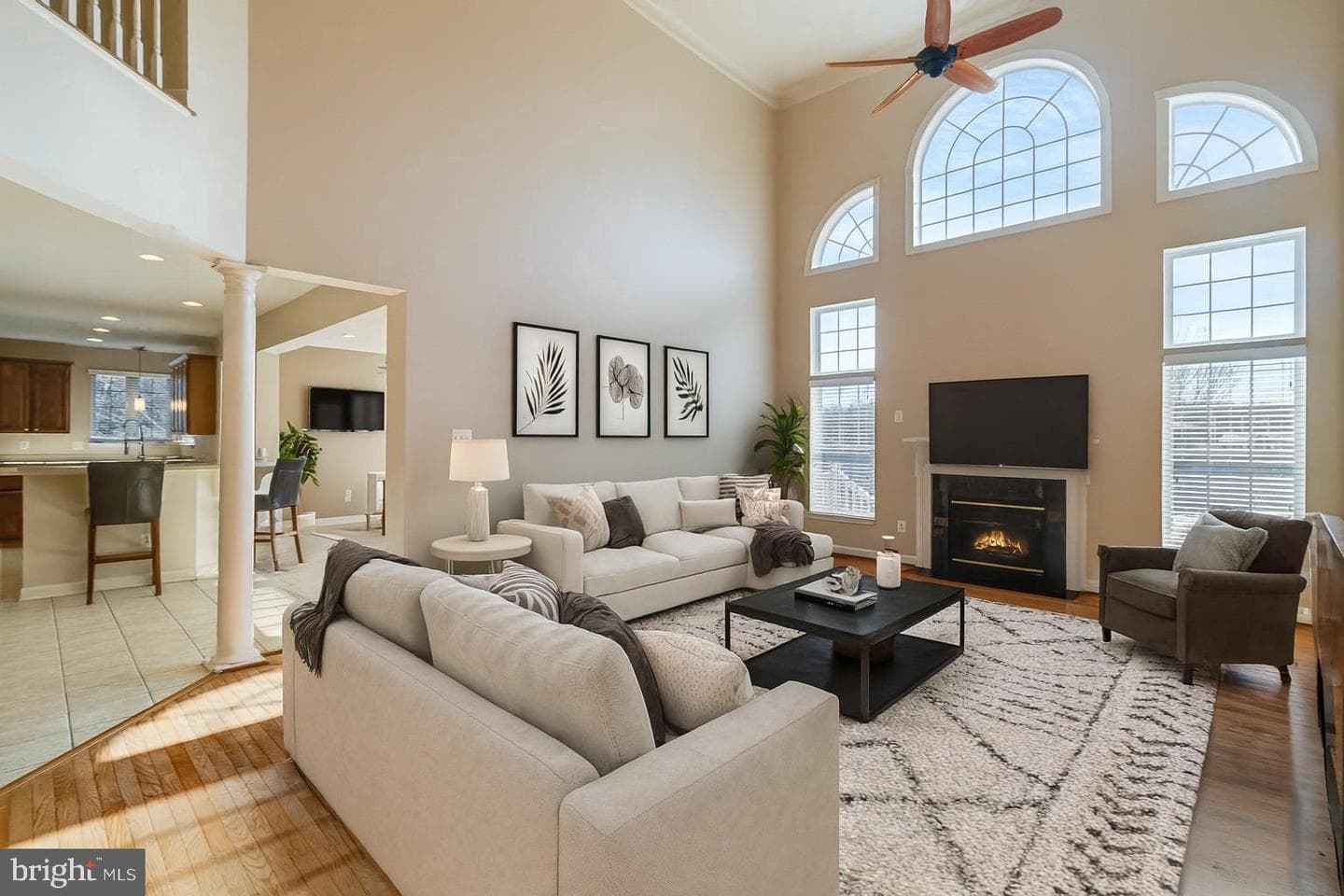 10111 Georgian Lane photo 14