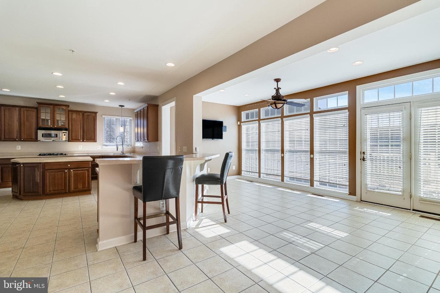 10111 Georgian Lane photo 23