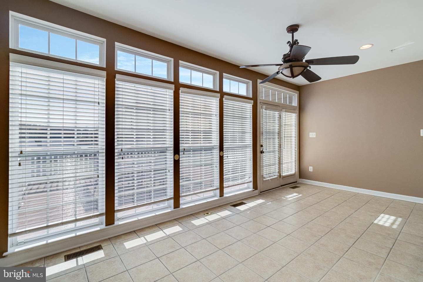 10111 Georgian Lane photo 25