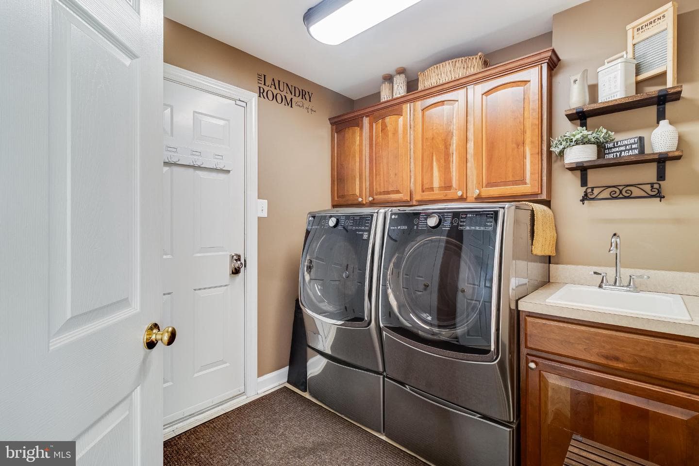 10111 Georgian Lane photo 27