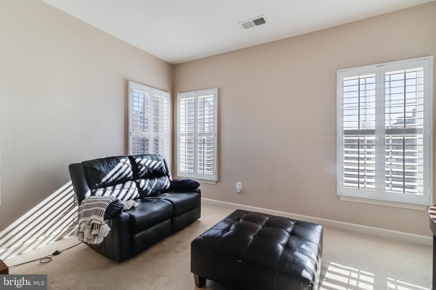 10111 Georgian Lane photo 32