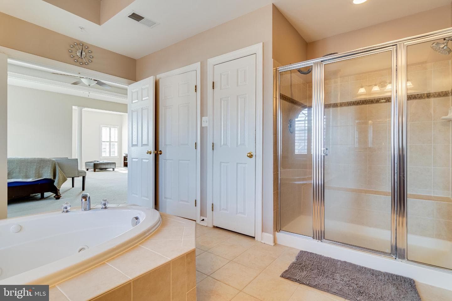 10111 Georgian Lane photo 35