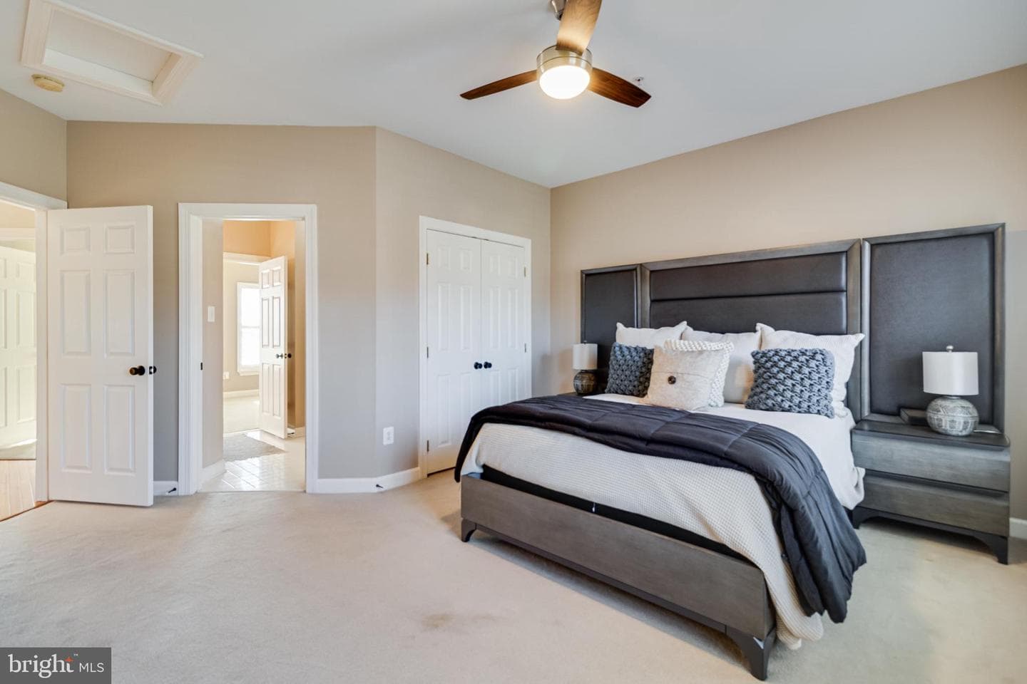 10111 Georgian Lane photo 38