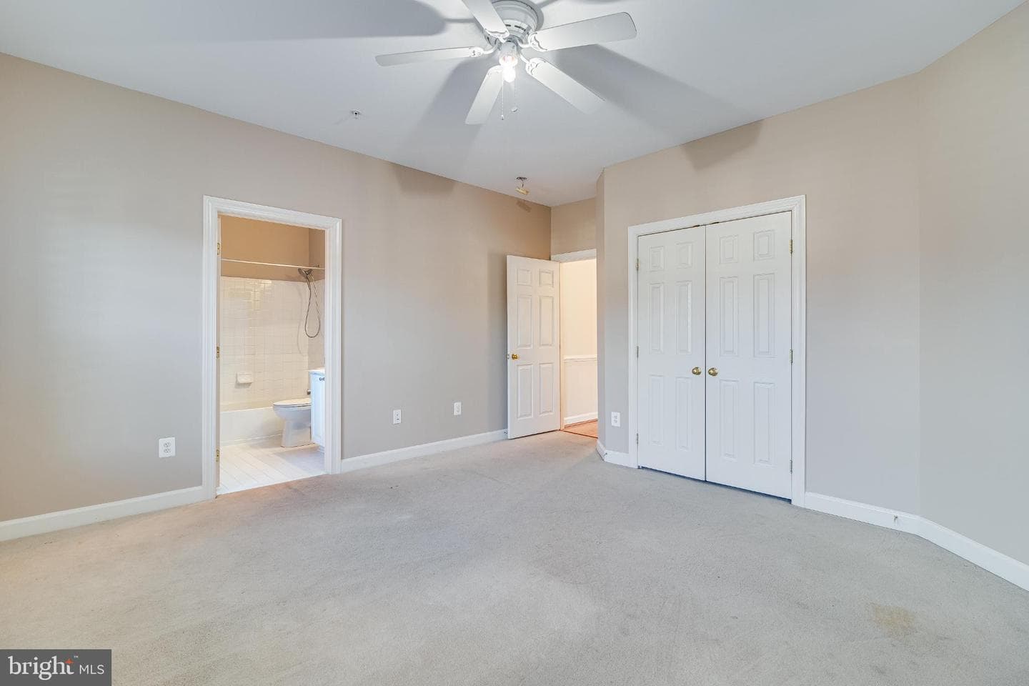 10111 Georgian Lane photo 42