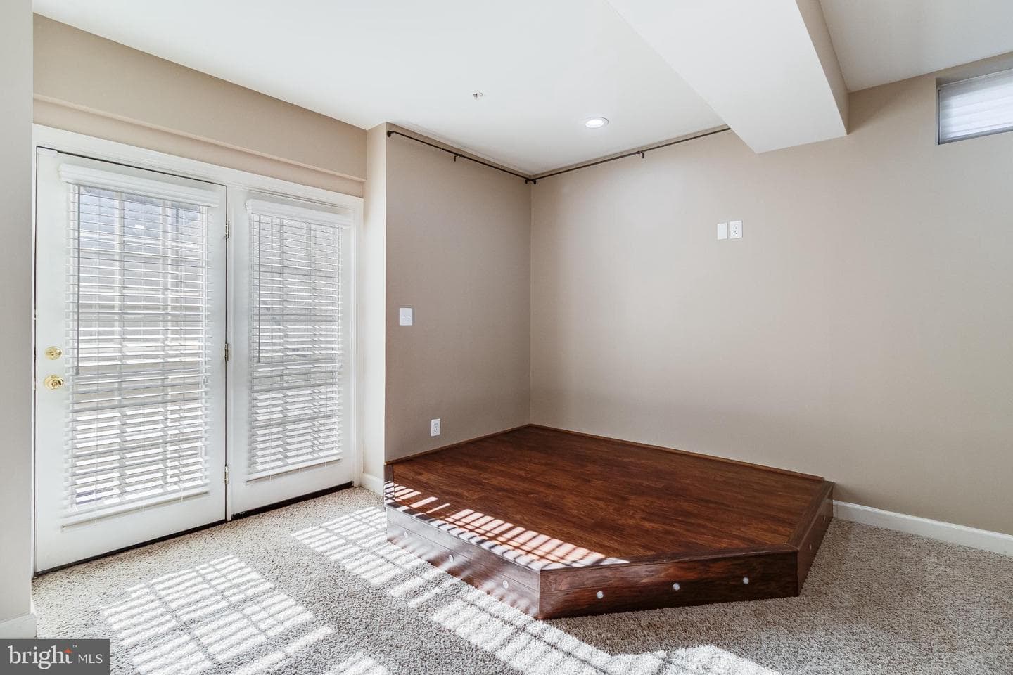 10111 Georgian Lane photo 45