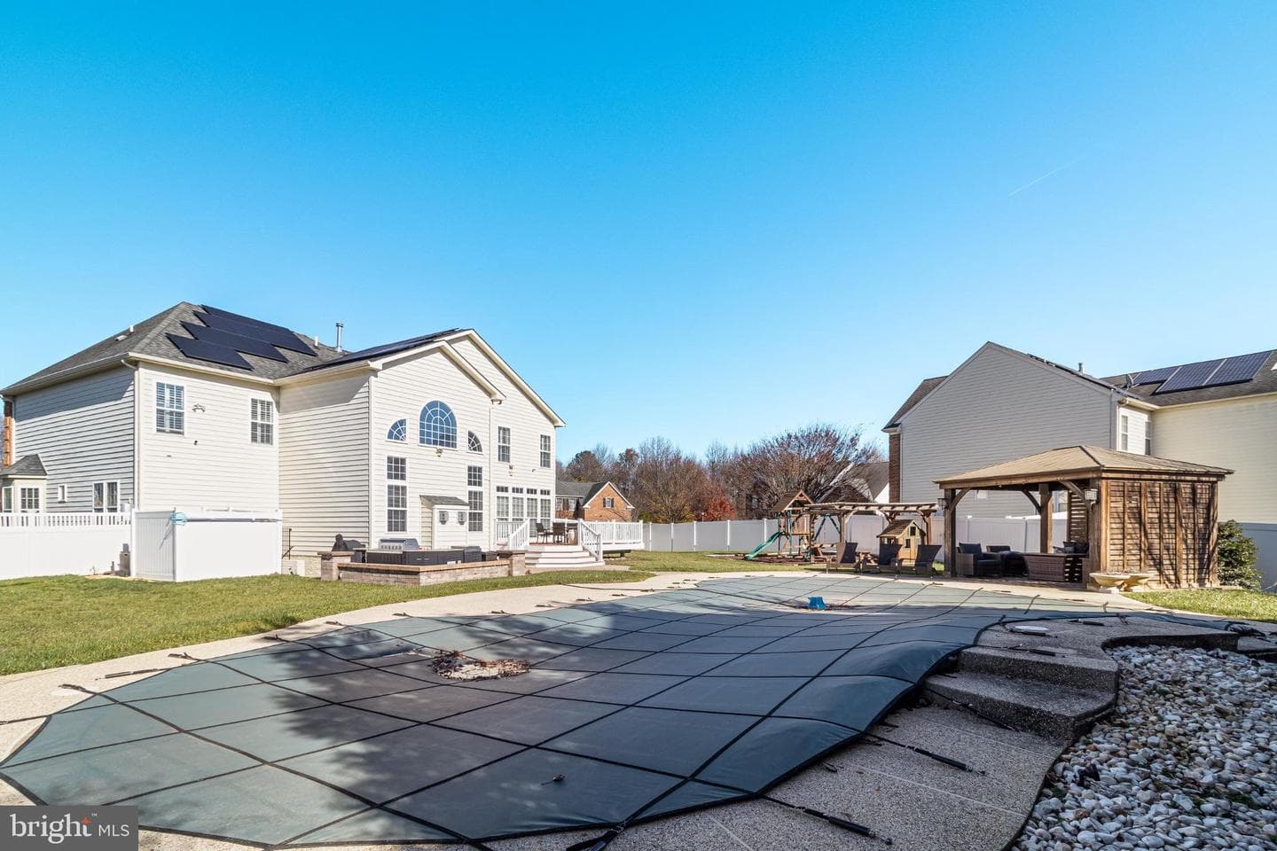 10111 Georgian Lane photo 57
