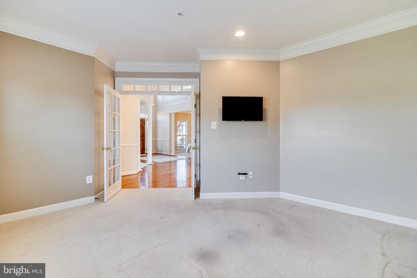 10111 Georgian Lane photo 6