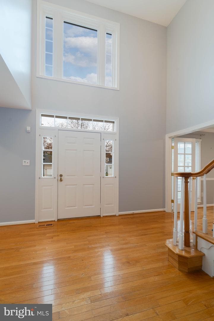 9407 Copernicus Drive photo 2