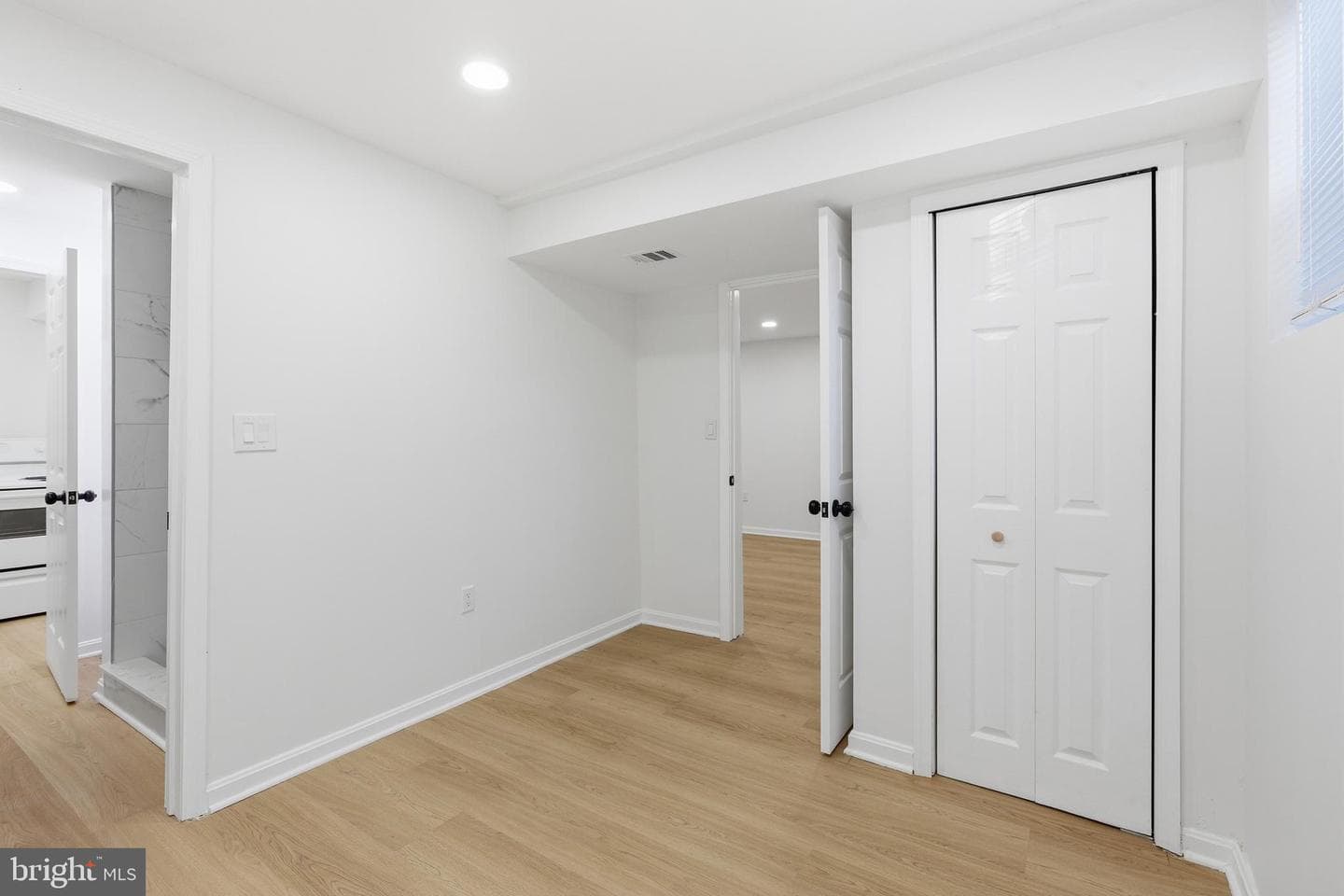 402 Red Leaf Court photo 13