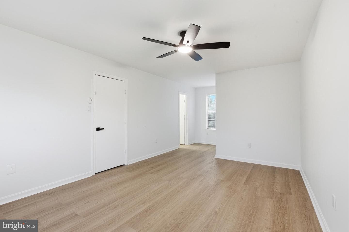 402 Red Leaf Court photo 18