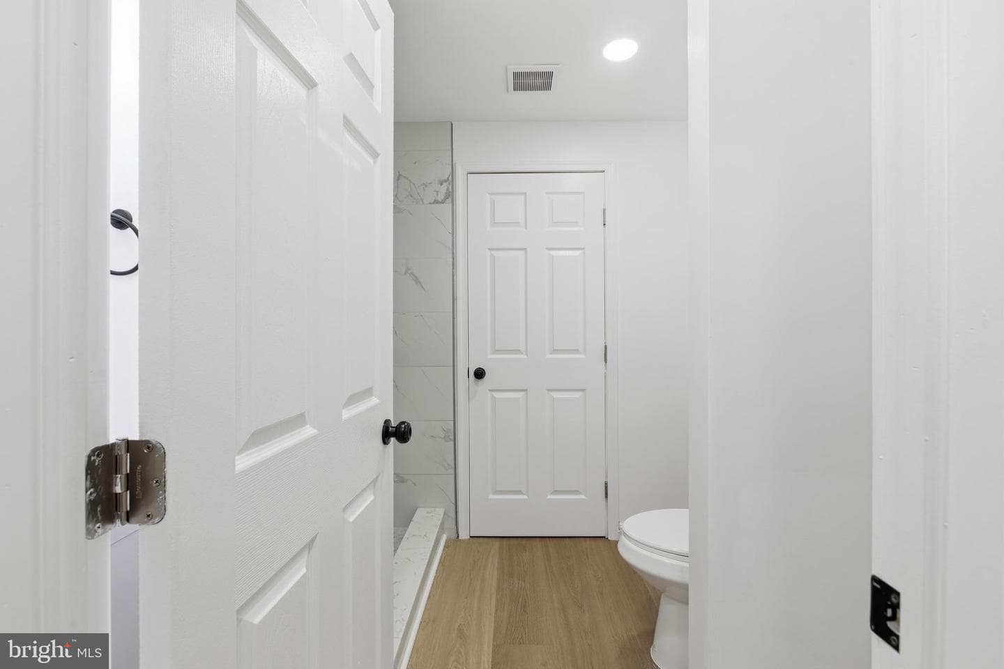 402 Red Leaf Court photo 31