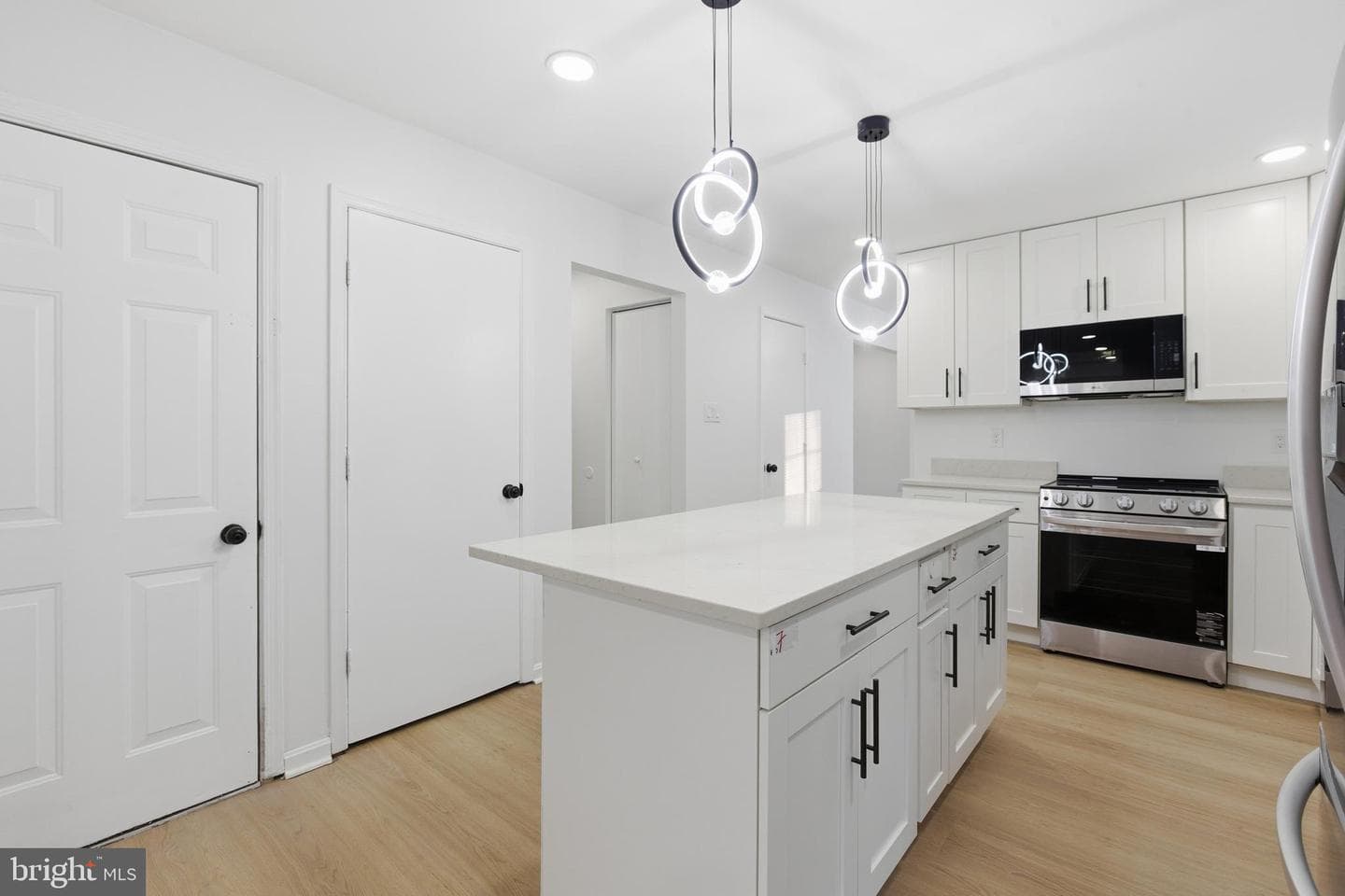 402 Red Leaf Court photo 5