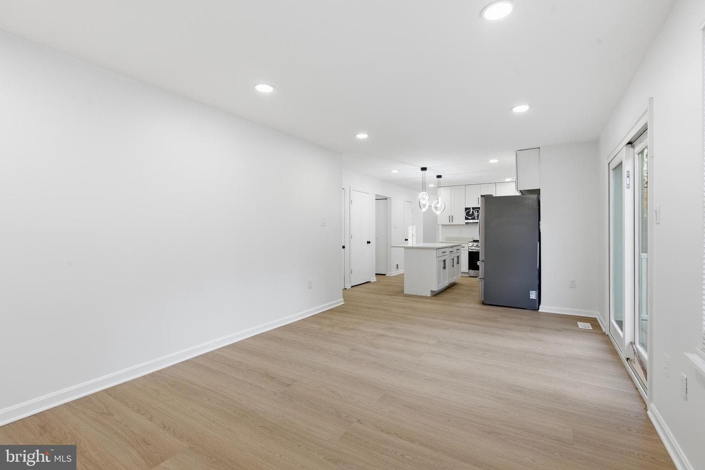 402 Red Leaf Court photo 6