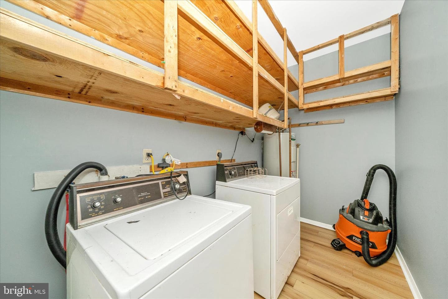 9706 New Orchard Drive photo 32