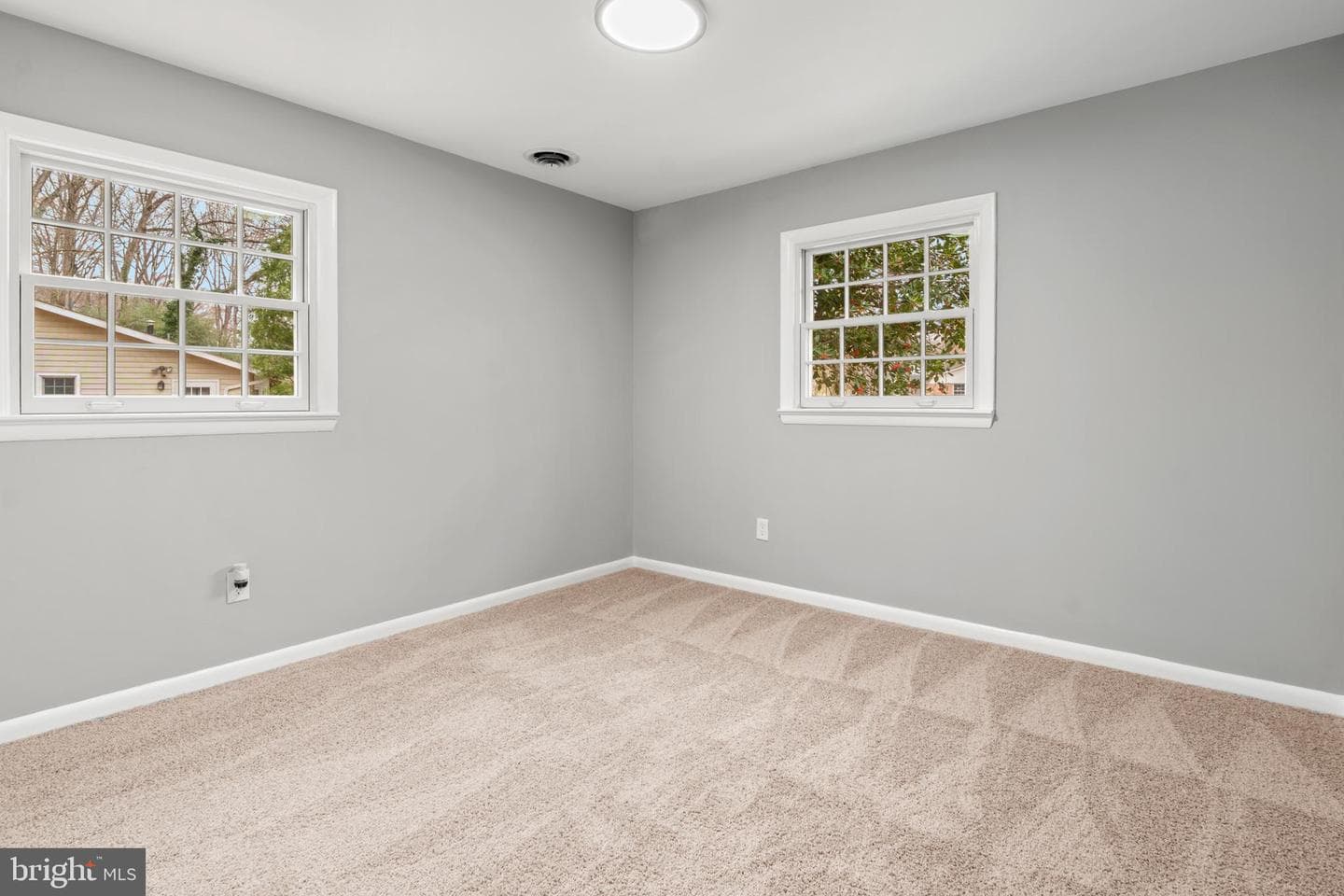 6908 Greenwood Drive photo 27